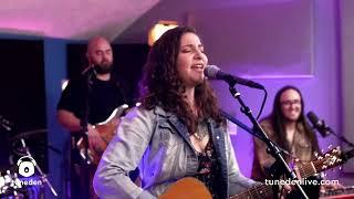 Layla Frankel - "Restless" Live at the tuneden