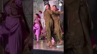 Lachk lak di / punjabi song #weddingday #dance #punjabiweddingdance #punjabimusic #bhangra #djremix