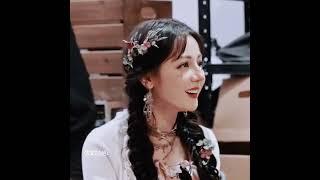 "If your eyelids twitch, kiss three times" #迪丽热巴[Topic]# #开始论论[Topic]# #开始论论吧3[Topic]# #开推3[Topic]#