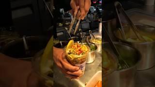 中国街头小吃，龙虾杯杯面 Chinese street food