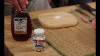 How to Make a Honey Paste for a Pimple on the Face : Facial Care