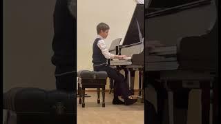 Фомичев Александр (класс проф. Ю.А. Богданова)