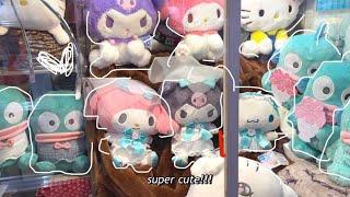 Can we catch all the Sanrio toys at the *BIGGEST* Arcade in Singapore ??? 