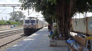 Udaipur City-New Jalpaiguri Weekly Express (19601) Arriving At Gurgaon Railway Station