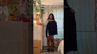 today’s #outfit  #ootd #collegeoutfit #fashionshorts #outfitinspo #schooloutfits