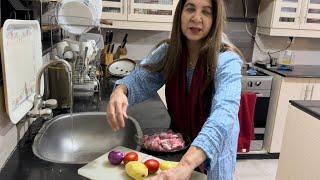 MAKING AND EATING DELICIOUS AALOO GOSHT WITH MY HUSBAND ️