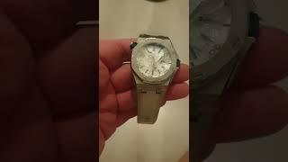 Beware of Gshopper.com you have been warned. Broken AP Royal Oak watch. Damages. Injuries. Inhumane!