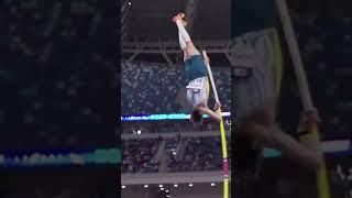 МИРОВОЙ РЕКОРД 6.24 М в прыжках с шестом. HIGH JUMPS. NEW WORLD RECORD 6,24. #shorts #shorts_