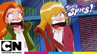 Trouble In The Kitchen | Totally Spies | Cartoon Network UK