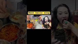 Jenny likes China street food: Meat balls soup! Jenny eating show! Chinese Asian food snacks!