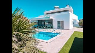 Modern Villa for sale in Nadouro, naer Foz Do Arelho, Silvercoast Portugal.