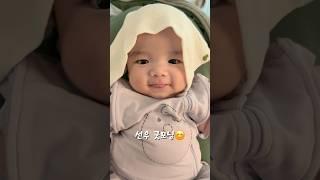 수건쓰고 아침인사 ‍️ 굿모닝 #존귀탱 #아기 #두두 #baby #cute #귀여운아기 #모닝인사 #육아일기 #육아브이로그 #육아