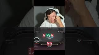Даниил Васильев рассчитывал на стритфлеш и оказался прав)