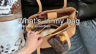 What's in my Bag? 2024 Nanette Lapore tote edition. Essential everyday items.