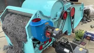 Textile waste recycling machine