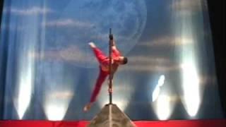 Dominic Lacasse - o canada - drapeau humain mat chinois Olympics