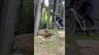 Drop im Bikepark Spicak