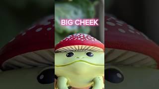 B I G C H E E K