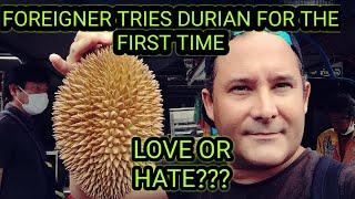 THIS FOREIGNERS TRIES DURIAN FOR THE FIRST TIME / WILL HE LIKE IT? / Malaysia VLOG / PENANG VLOG