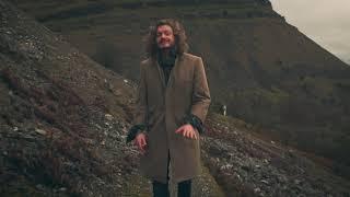 Oliver James Lomax reads ‘Offa’s Dyke’ and painter Dan Llywelyn Hsll at World’s End