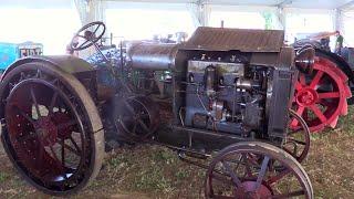 1930 International Harvester 10/20 oil engine start up & sound | Accensione trattore a petrolio