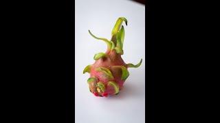 ये ड्रैगन-फ्रूट है कया? | How to Cut Dragon Fruit? Benefits? Kunal Kapur #shorts #shortvideo #fruit