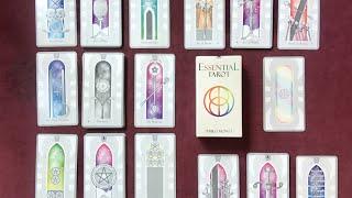 "The Essential Tarot" - Tarot Deck Review
