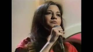 Nazia Hassan Live   Aap Jaisa Koi