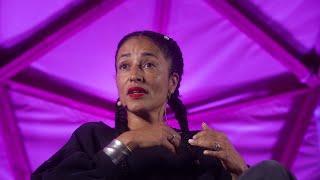 Zadie Smith. Worn cloth and stolen truths | CCCB