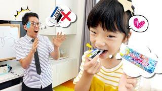 【寸劇】学校ごっこ中におかし食べたら怒られちゃった　お約束は守ろう　#にじうさチャンネル