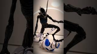 Unboxing:  NECA ALIEN XENOMORPH