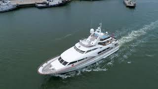 26 North Yachts: 2006 100' Benetti