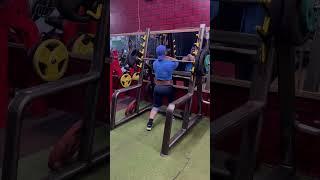 squats 130kg.Leg workout #pawanpalfitness #motivation #gymaddict #sports #youtubeshorts #reelsvideo