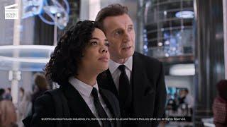 Men in Black International: Subway transformation HD CLIP