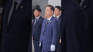 우뚝 선 김병기 원내대표와 대표인단 윤종군, 백승아, 김현정, 김남근, 이기헌 #shorts #이재명 #김병기 #백승아 #김준혁 #김기표 #김현정 #대통령 #선거 #당선 #원내대표