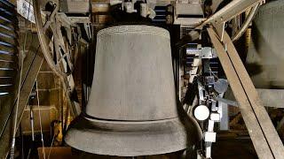 Tuebingen (G - BW) The bells of collegiate church