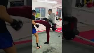 Mohammed Faizan training with teacher Jompop