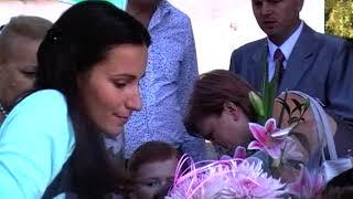 Первый звонок 1 Б класс 2012г Вик Мама Елена Александровна