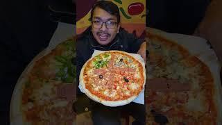 ৯৯ টাকায় খেলাম উড ফায়ার পিজ্জা । Wood fire pizza in Dhaka #food #pizza #pizzalover #streetfood