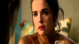 Ringer - 1x11 - Juliet tells Bridget about Carpenter; Bridget decks Carpenter