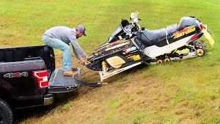 REBUILDING MY DEAD SNOWMOBILE !!! Episode #1 ( SKI DOO MXZ 700 )