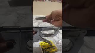 How to app staples to a staple gun. #decor #diy #renterfriendly #stapler #stanley #wallart