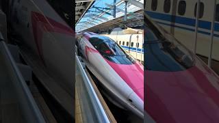 Japan's Pink "Hello Kitty" Train #trains #hellokitty #japan