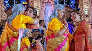 When Jaya Bachchan Meet Kajol Devgan Sweet Hug & Kiss in Public at  Durga Puja 2024