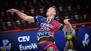 Ukraine Star - Oleh Plotnytskyi | Amazing Volleyball Shots | World Club Championship 2022 (HD)