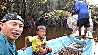 Sungai Yang Ada Buaya Pasti Ada Udang || Menjala udang Galah Di kampung Passin Bersama Bapa Mio