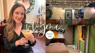 My Birthday, Trying a Viral Starbucks Drink, + Dinner in a Library | Vlogmas Day 9