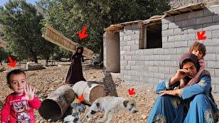 Finishing the plastering of the hut and Khadija's worries about Artan and Najla's illness