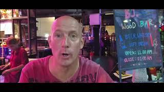 Jeff Lepard and the woodbar #bangkok #thailand @TravelFun69