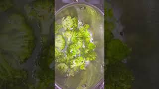 Broccoli soup #broccoli #broccolisoup #broccolibenefits #healthydiet #healthy #healthiswealth #eat